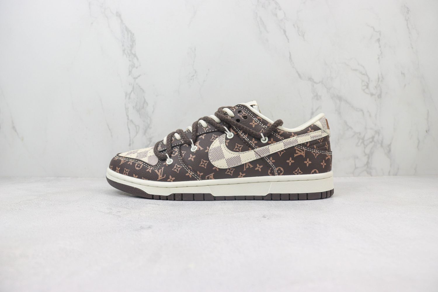  Nike SB Dunk Low x LV 109