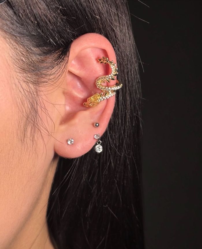 Хавчдаг ээмэг