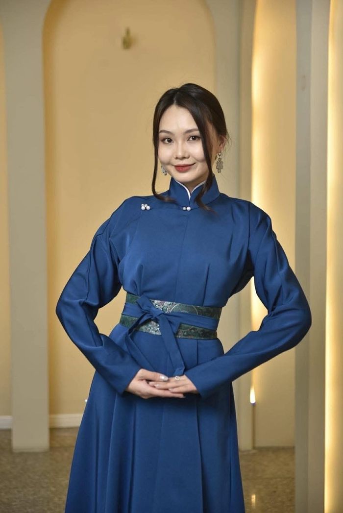 Дээлэн даашинз