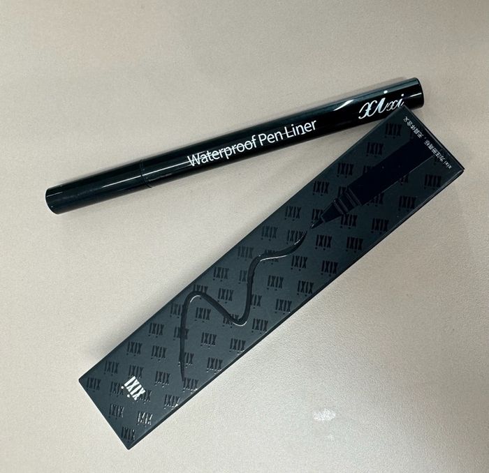 MAGGIE WATERPROOF PEN LINER