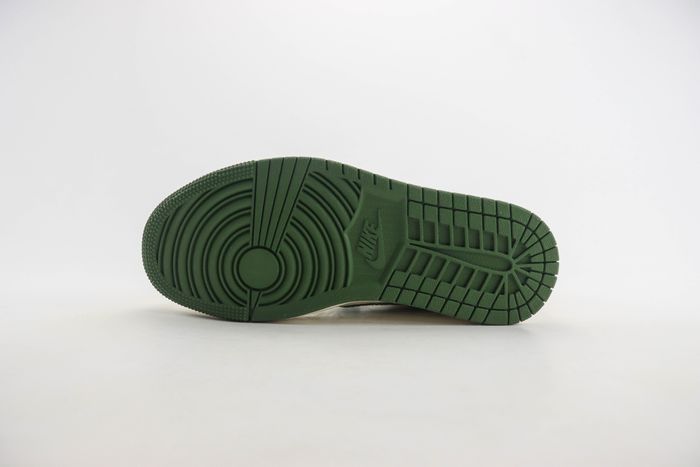 Louis Vuitton x Air Jordan Low x Travis scott 42