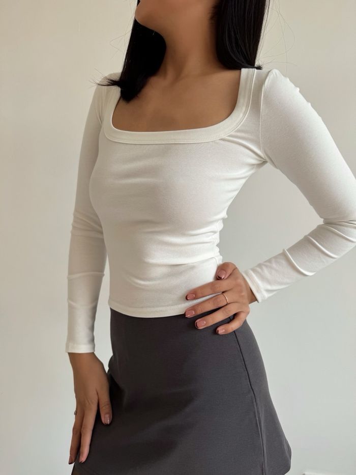 Square neck long sleeve top
