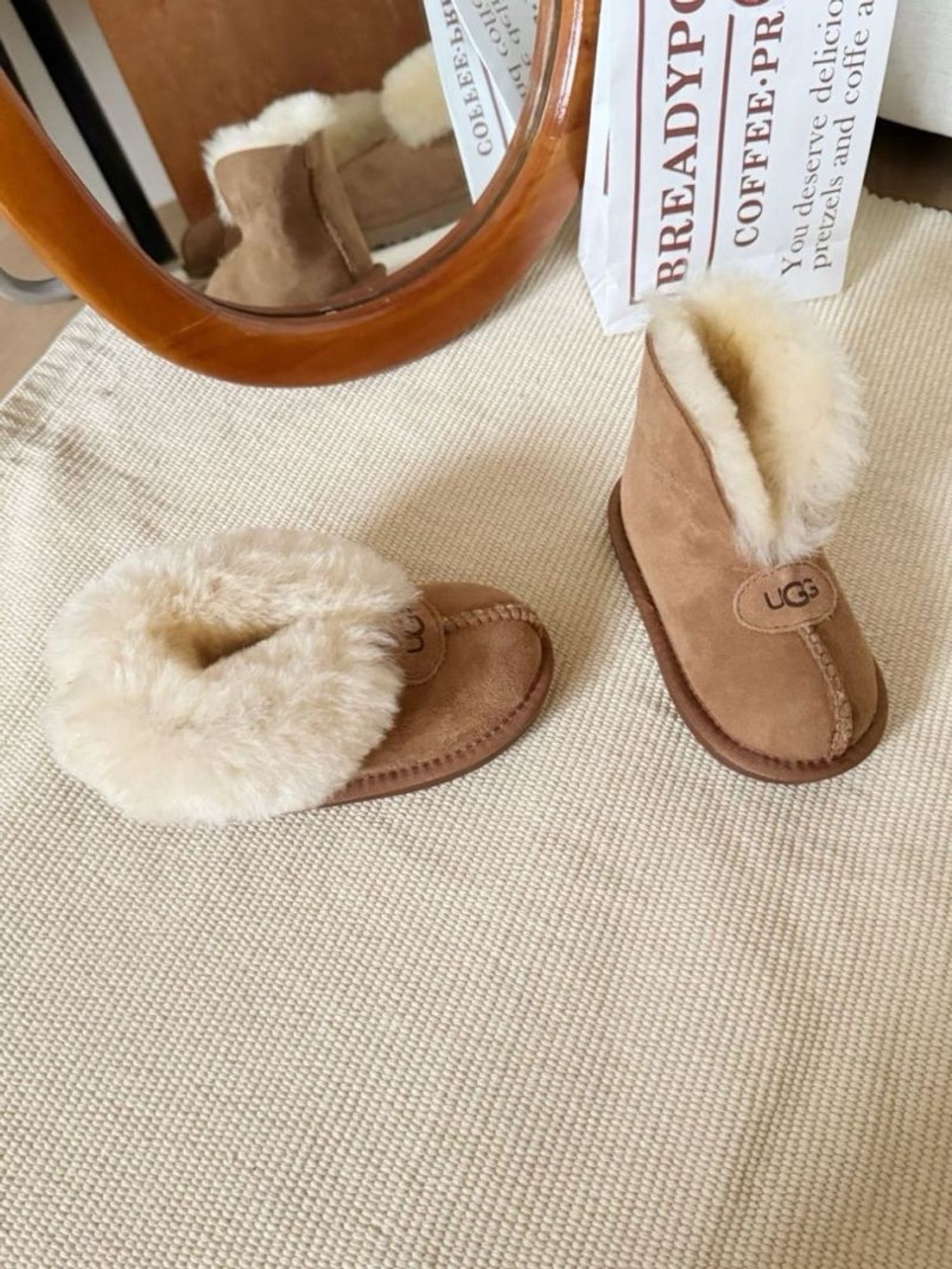 Нугалдаг түрийтэй захиалгаар