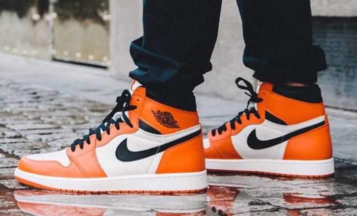 Jordan 1 Reserved Shattered Back