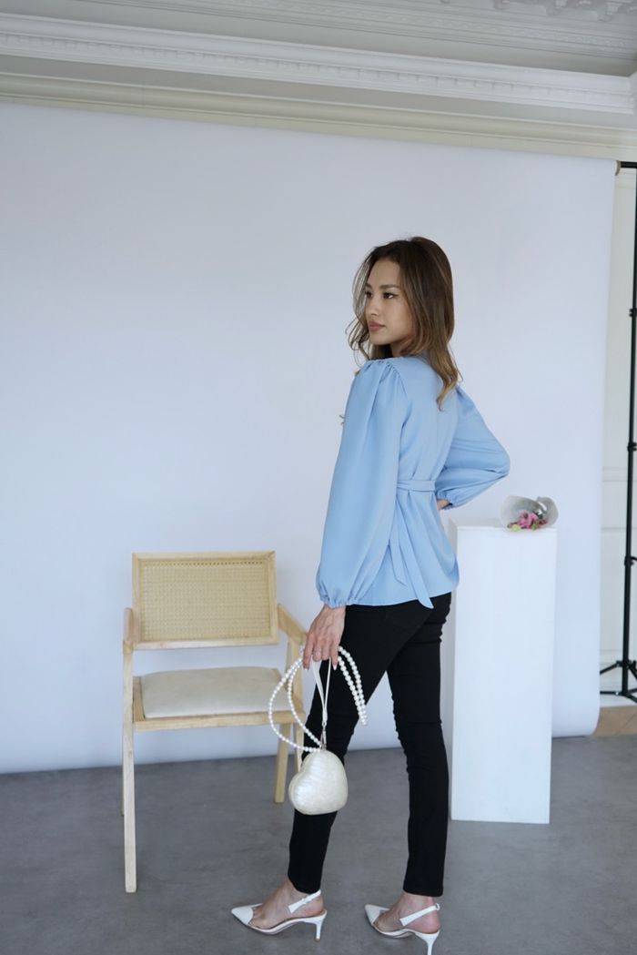 https://cdn.zochil.shop/ded0dde8-98db-4942-af62-92e230264e2f_t700.jpg