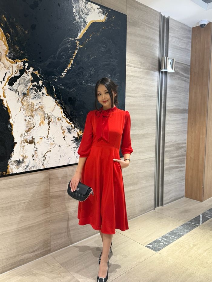 Классик дэгжин улаан даашинз 