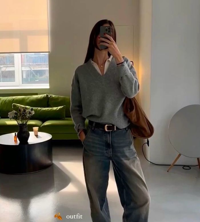 ZARA V-NECK SWEATER