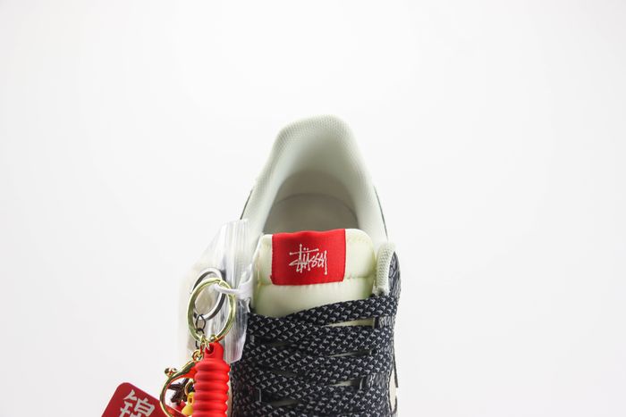Nike Air Force 1 Low x Stussy 60