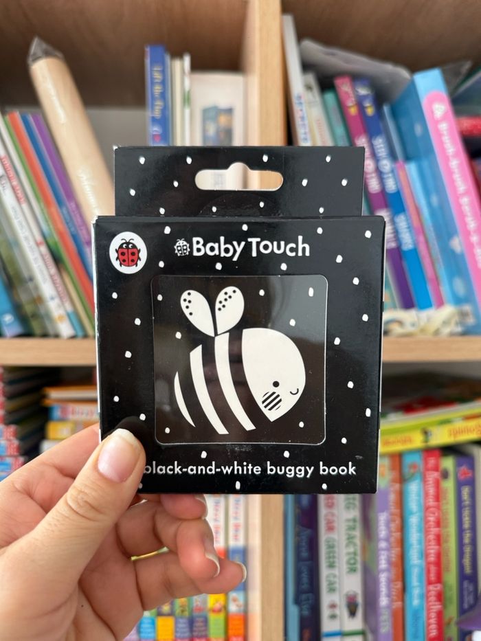 A black&white buggy book