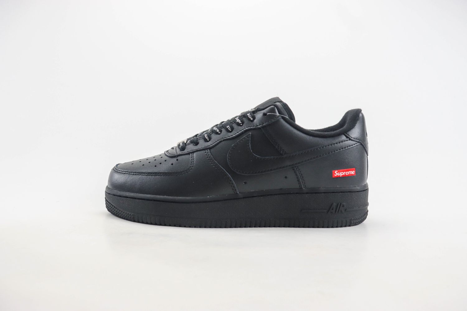 Nike Air Force 1 Low x supreme 81