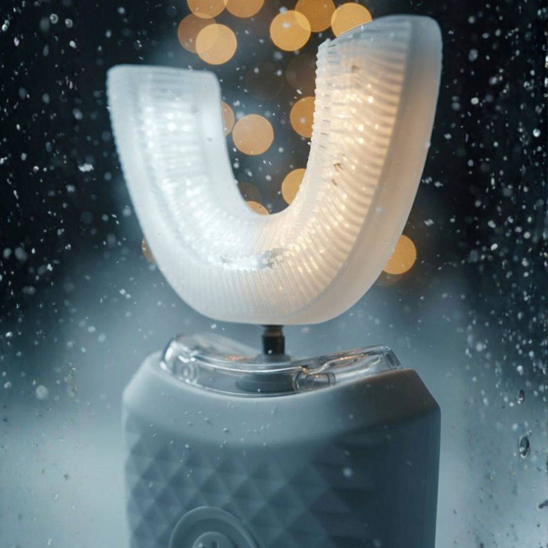 ✅ НИЙТЛЭЛ 4: “Шүд цайруулах үнэтэй эмчилгээ VS гэрийн нөхцөлд ухаалаг сойз – Аль нь илүү үр дүнтэй вэ?”