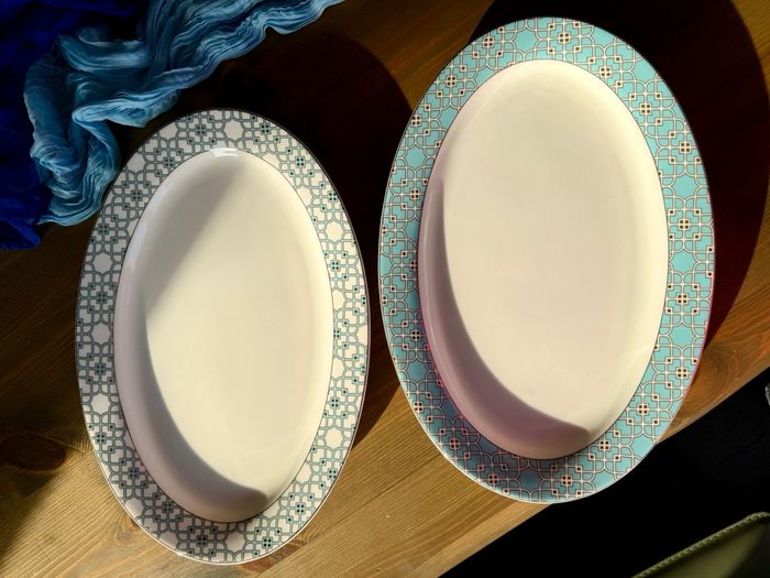 гангар шаазан зууван таваг 