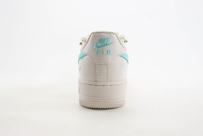 Nike Air Force 1 Low "Christmas" 