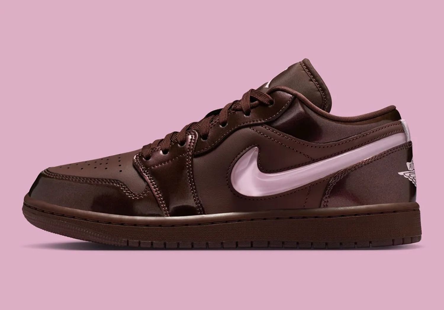 Jordan 1 Low “Light Chocolate”