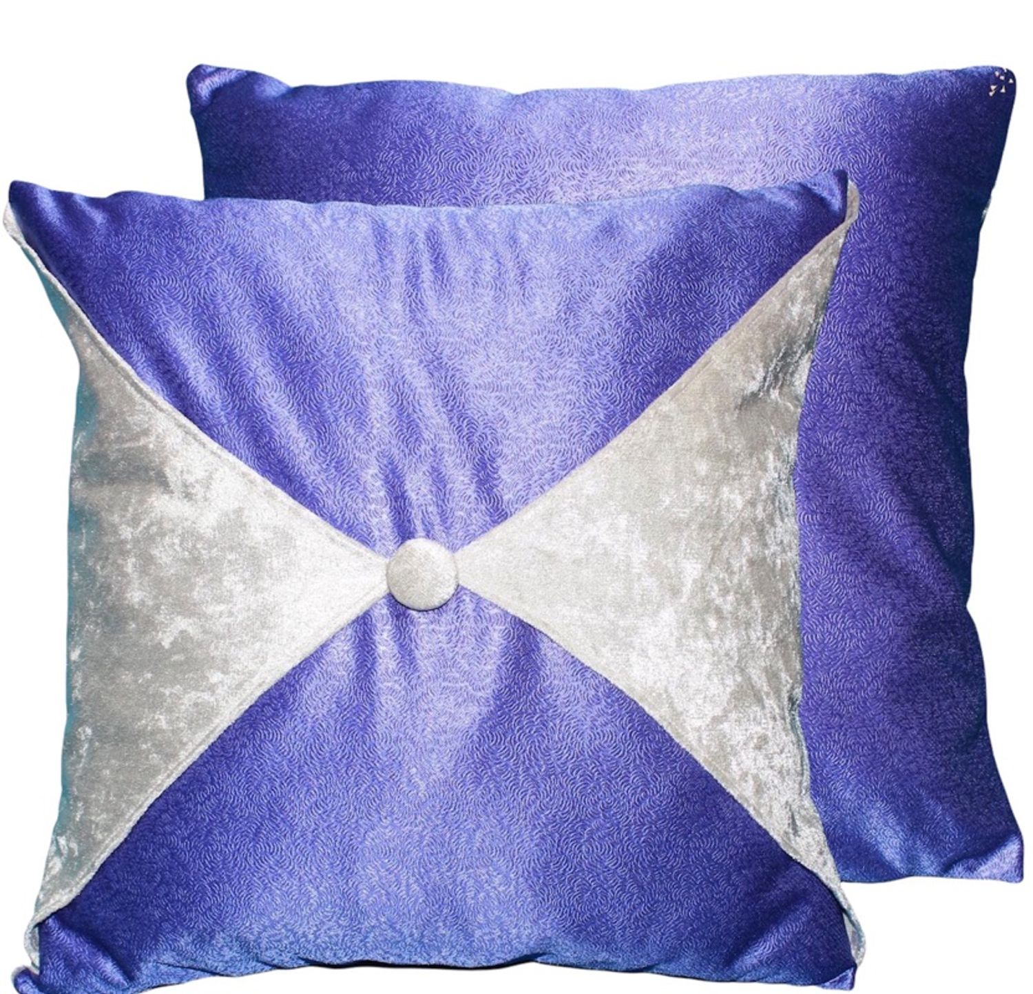 цэнхэр торгон дээр цагаан хосолсон.ар тал нь цэнхэр торго