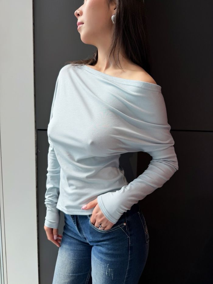 Lyocell loose off shoulder top
