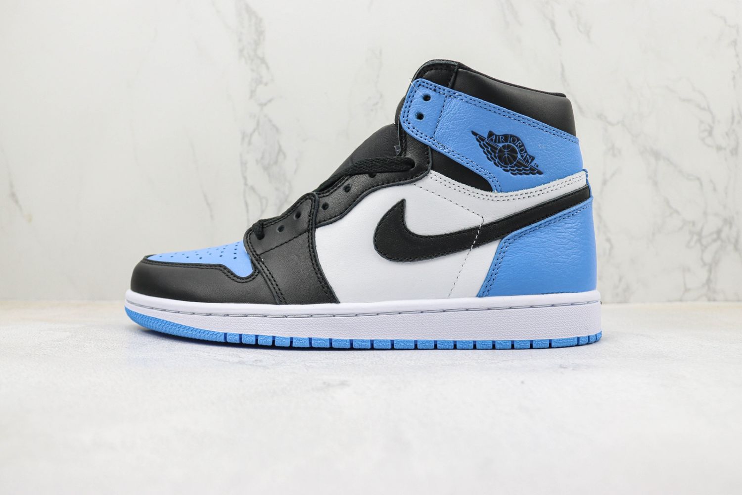 Jordan 1 Retro High OG UNC Toe