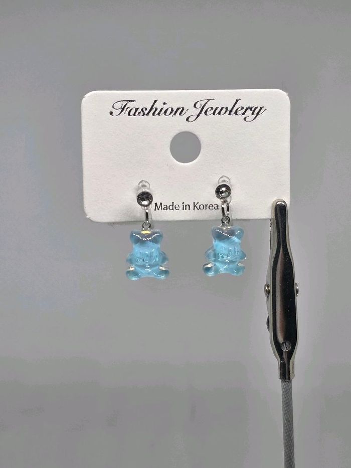 Хавчдаг ээмэг