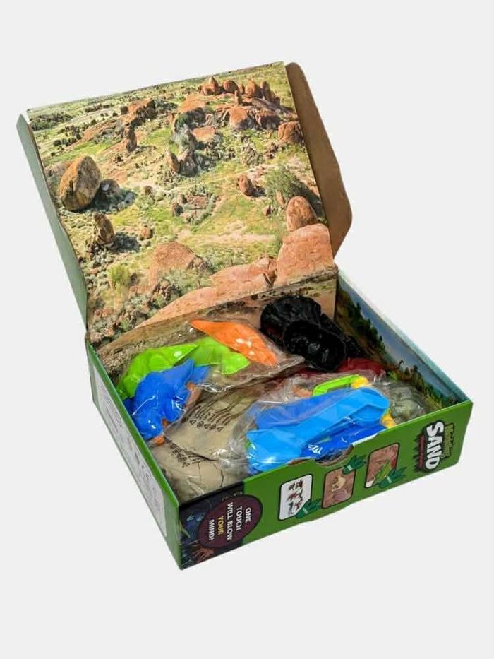 Modeling sand dinosaur paradise