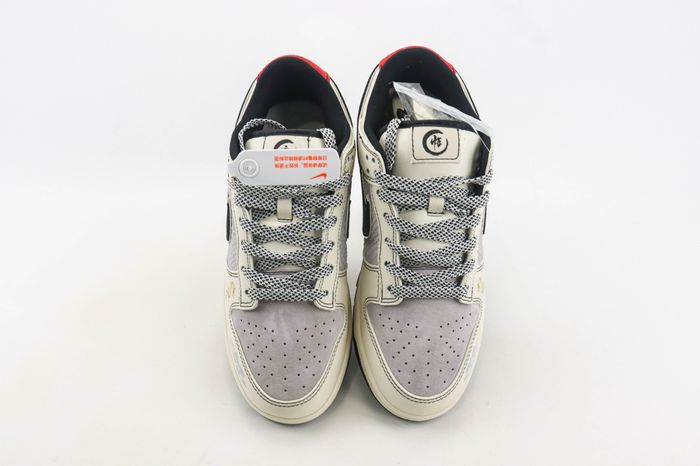 Nike SB Dunk Low 168