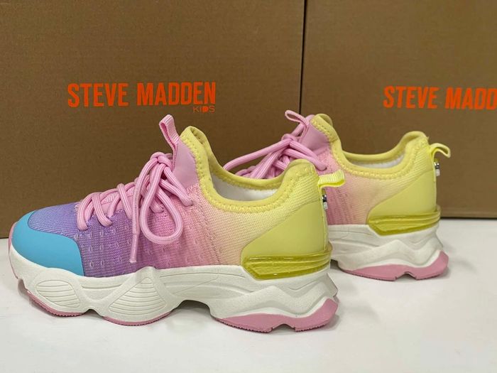 STEVE MADDEN pastel ombre