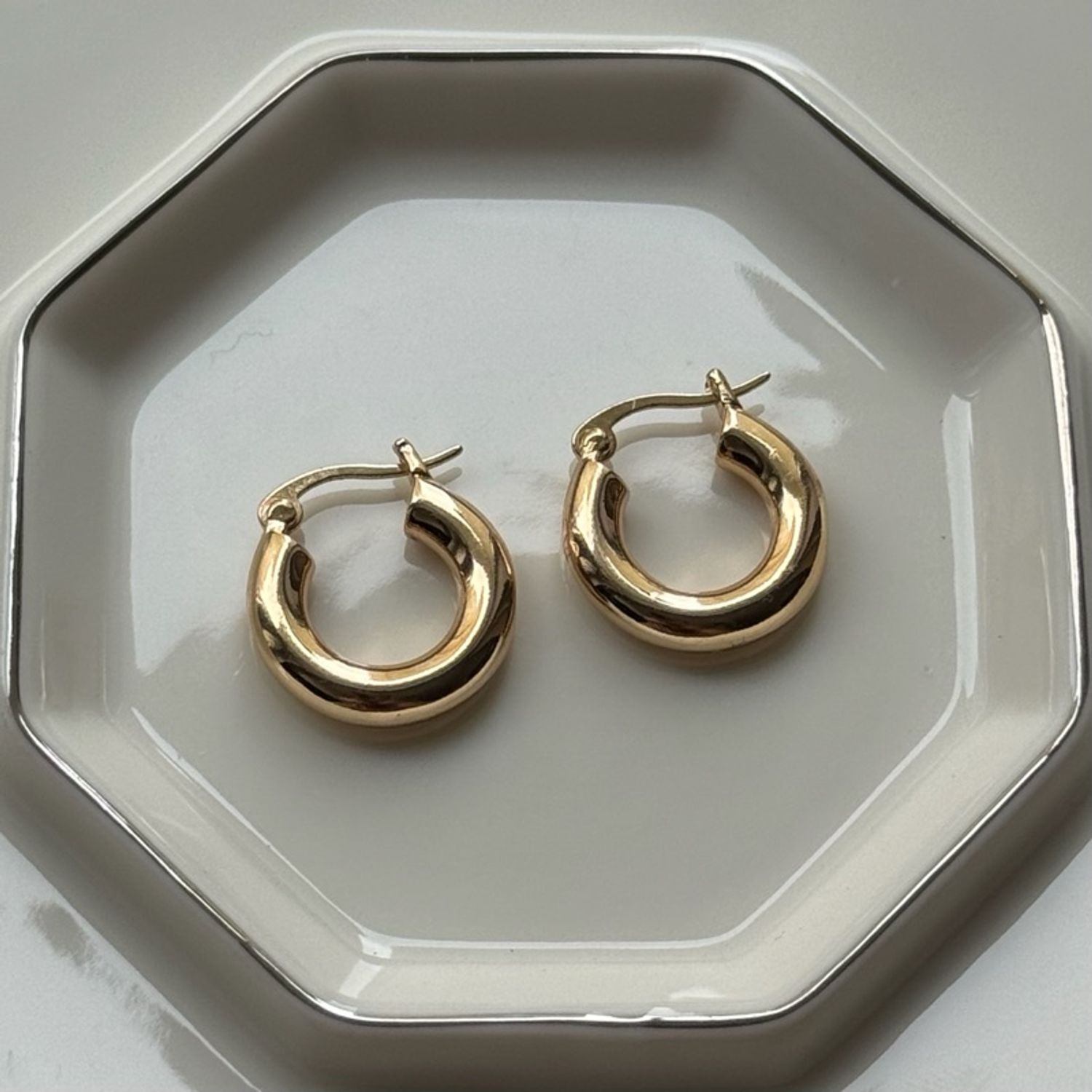 Hoops