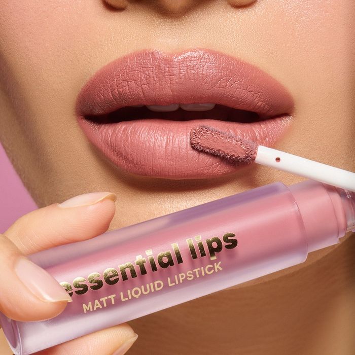 ESSENTIAL LIPS 02 ROSY NUDE