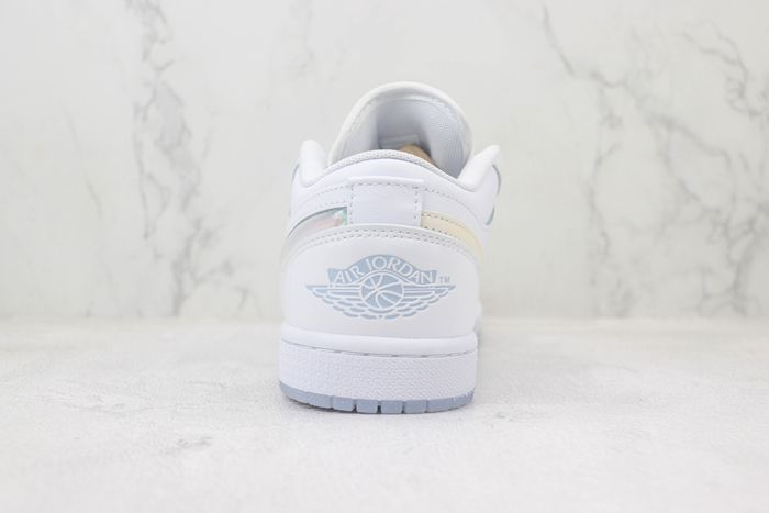 Jordan 1 Low SE Glitter Swoosh (GS)