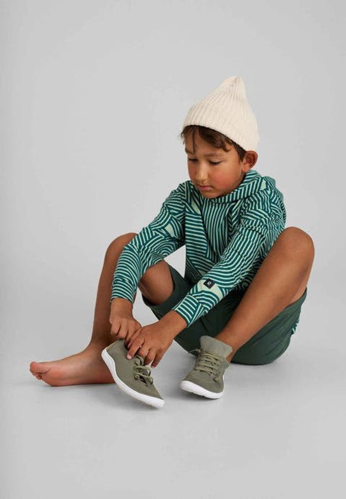 Astelu Greyish green