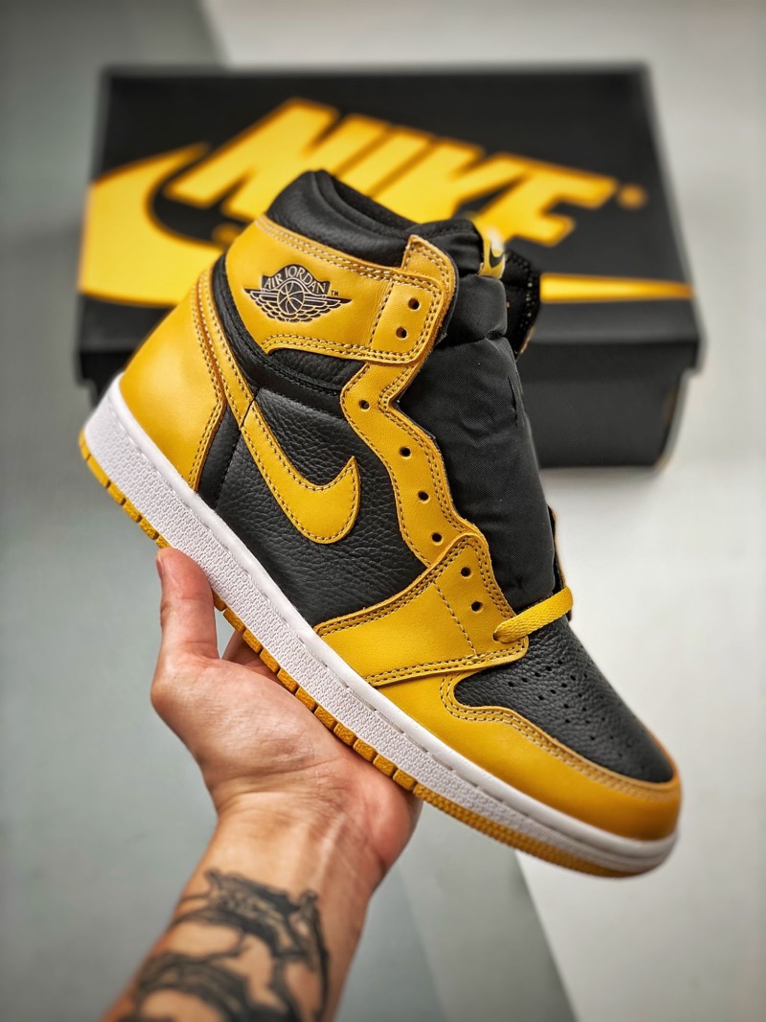 Air Jordan 1 High OG “Pollen”