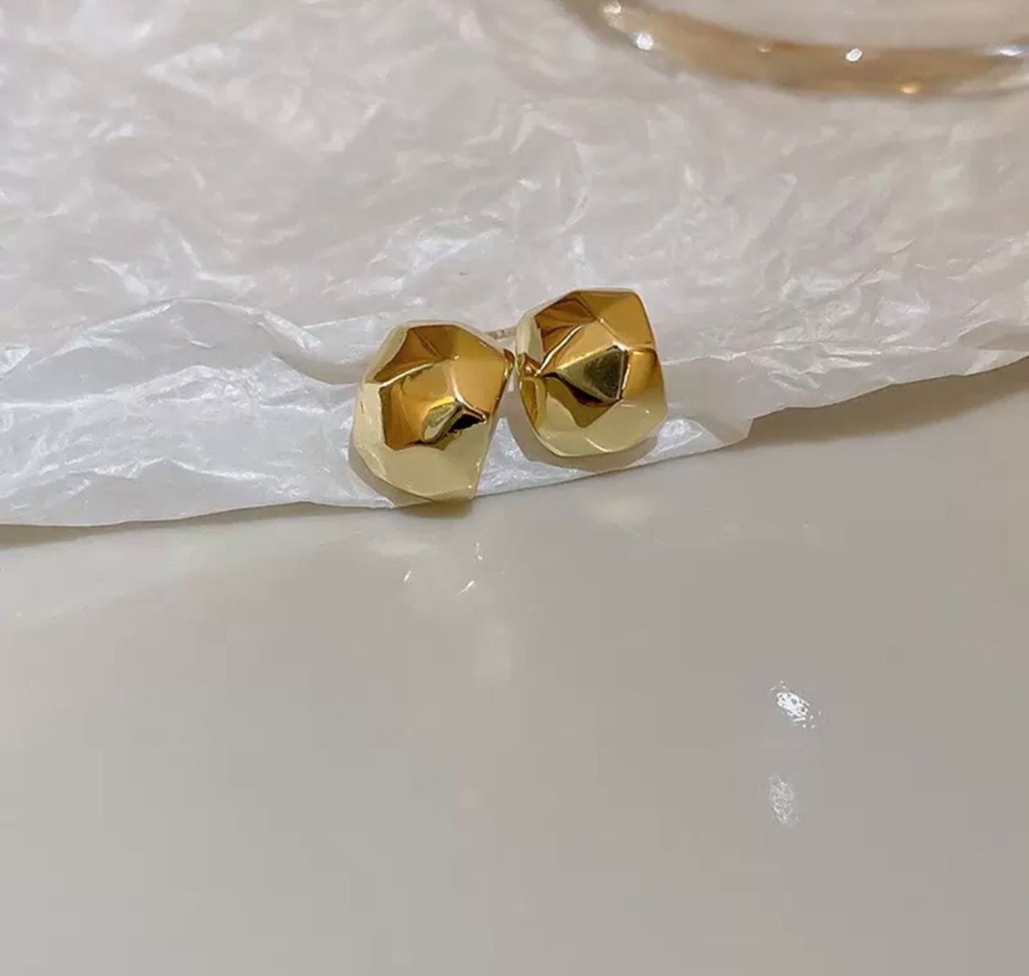 Тренд ээмэг