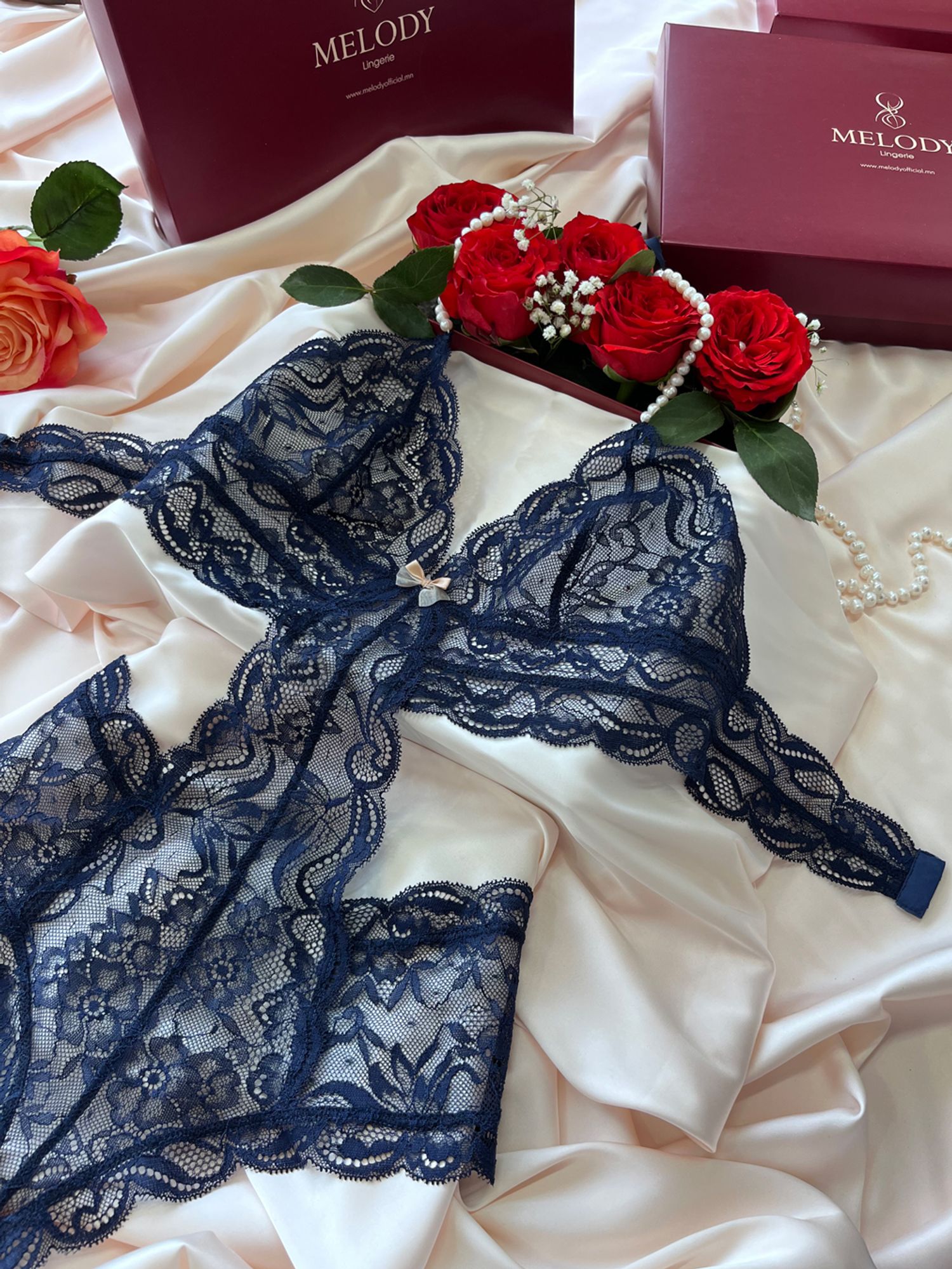 Pearl body dark blue