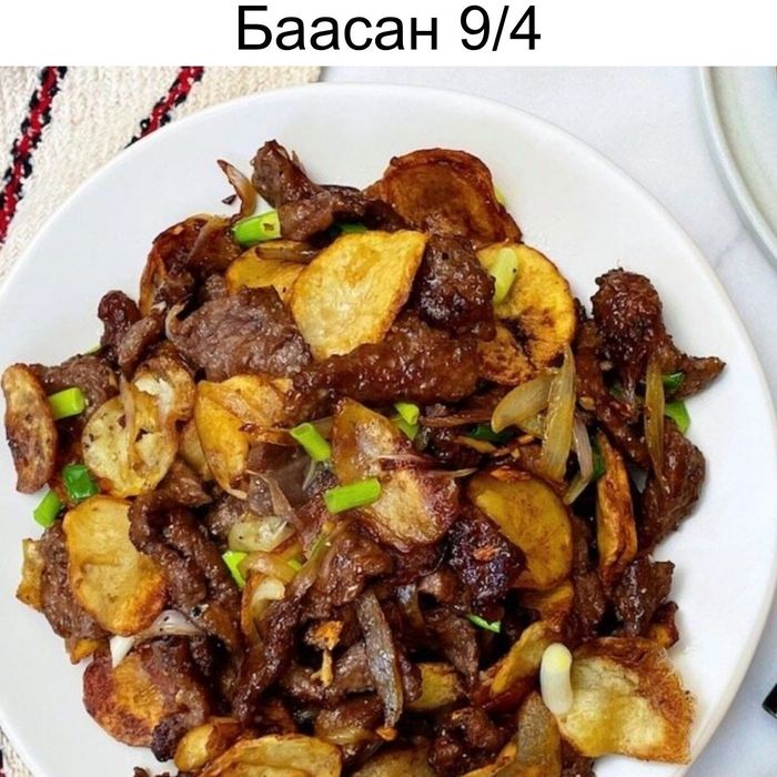 НИМГЭН ТӨМСТЭЙ ХУУРГА / CHINESE STYLE THIN SLICED POTATO BEEF STIR-FRY