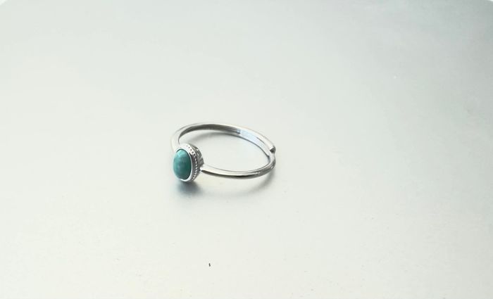 Оюу, мөнгөн бөгж