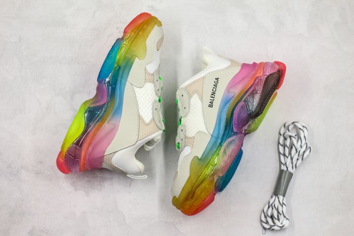  Balenciaga Triple S Rainbowv