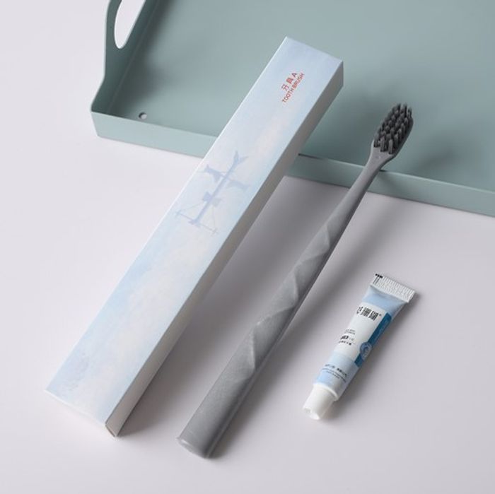 Тростник шүдний сойз, цагаан үзүүртэй зөөлөн үс + 3 гр эмийн ургамалтай оо