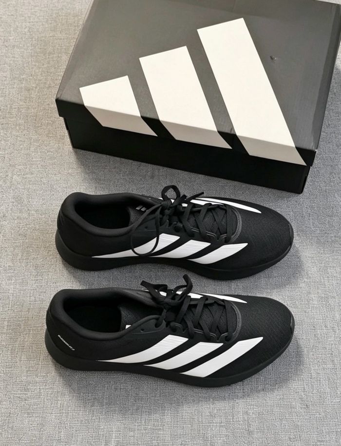 Duramo RC2 Black and White