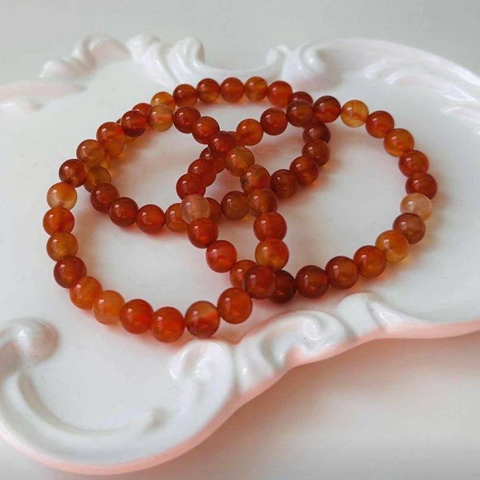 Карнелиан бугуйвч