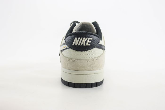 Nike SB Dunk Low x Peaceminusone