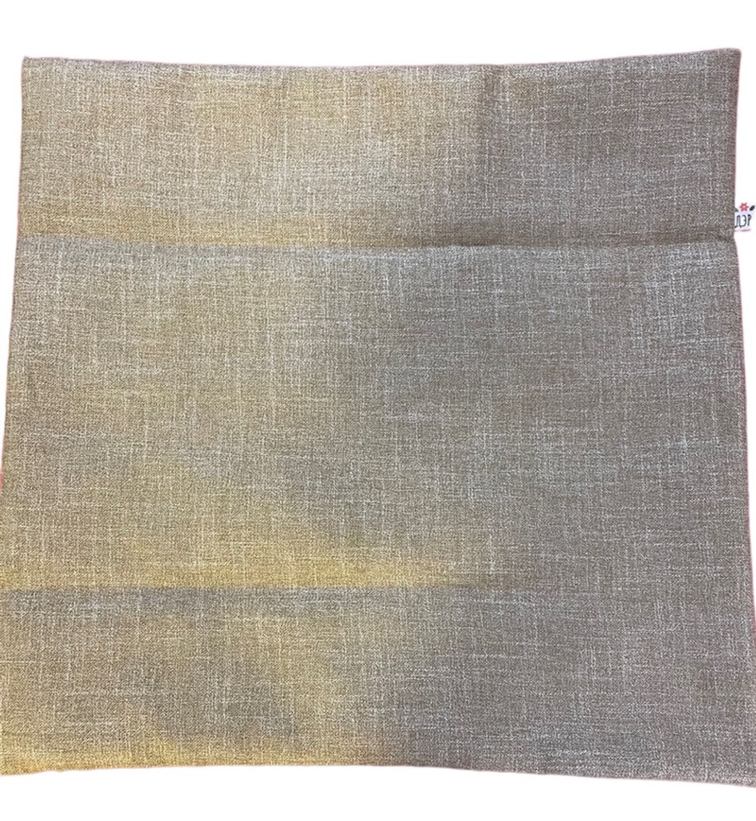 Шаргал бэйж өнгийн тааран дэр