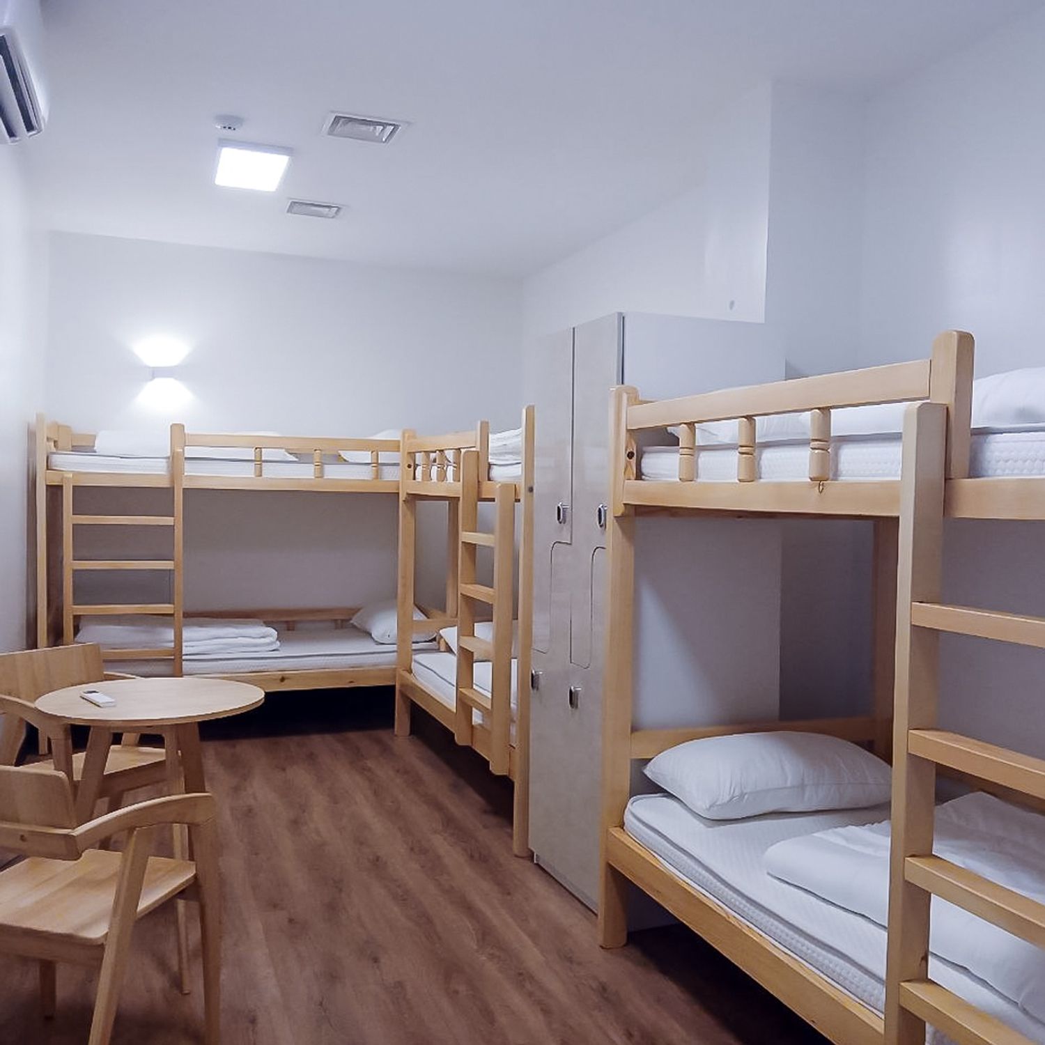Найзуудын өрөө №2 -- 친구들의 방 №2 -- Friend's room №2