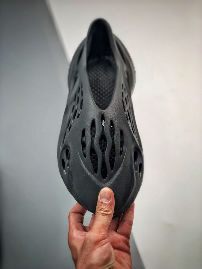 Adidas Yeezy Foam Runner “Mineral Blue”