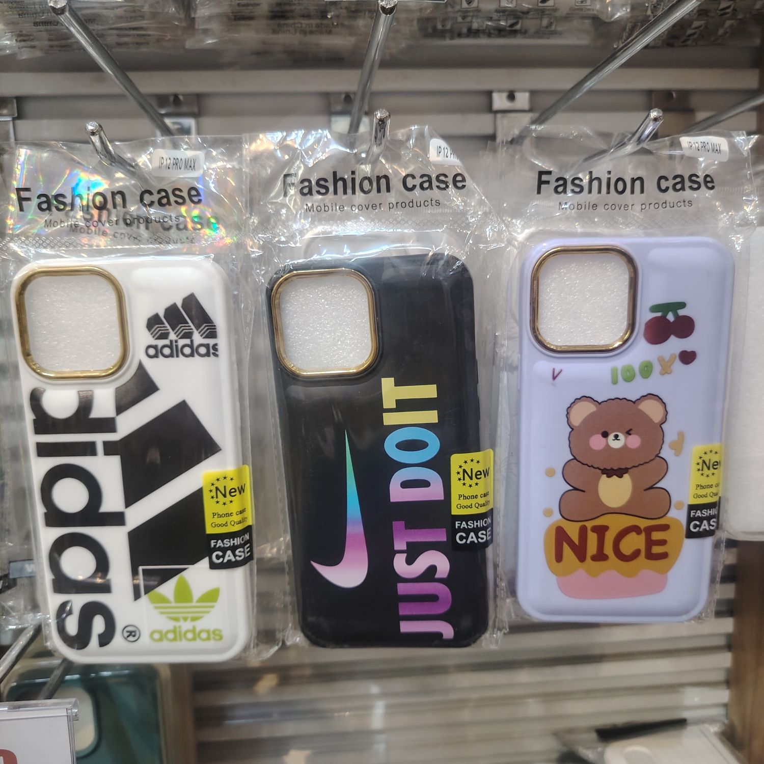 iPhone 12ProMax Зурагтай Бөмбөгөр Кэйс 