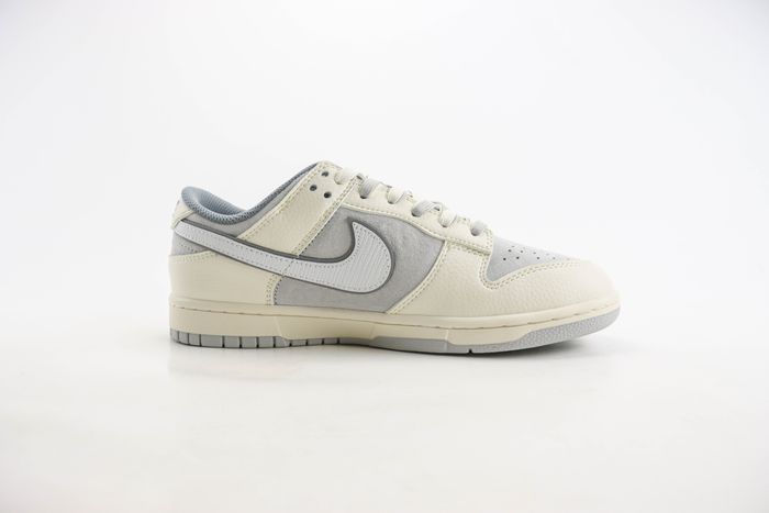 Nike SB Dunk Low x  The North Face  23
