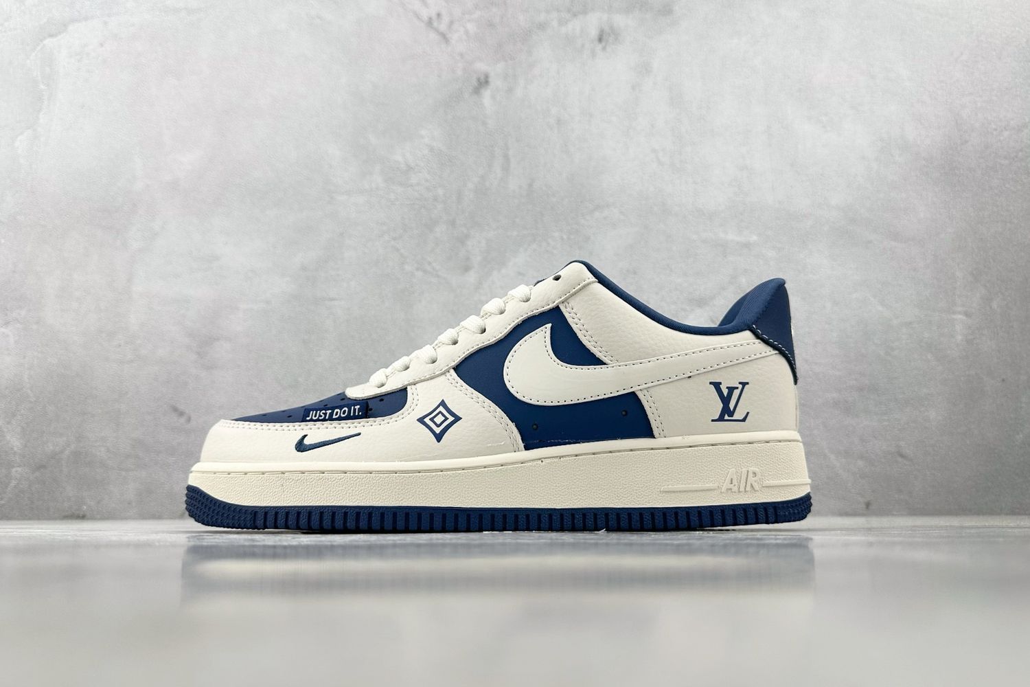 Nike Airforce 1 Low x LV 12