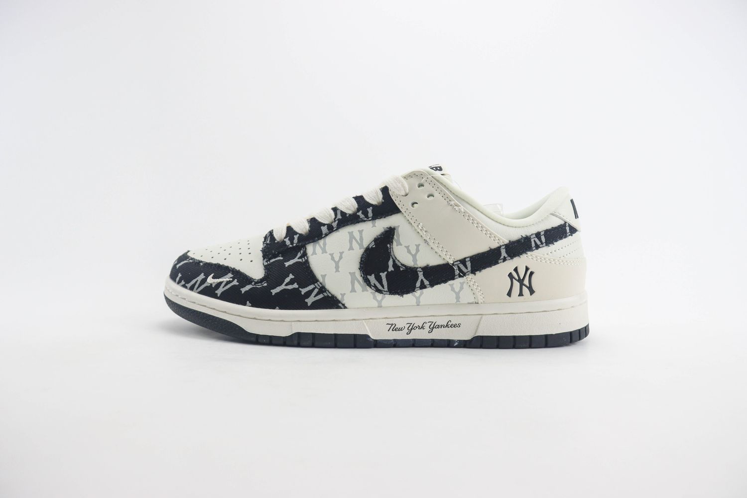 Nike SB Dunk Low x MLB 04