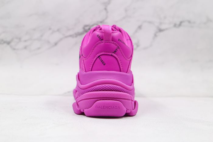 Balenciaga Triple S pink 
