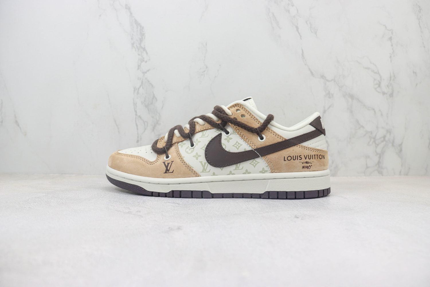 Nike SB Dunk Low x LV 102