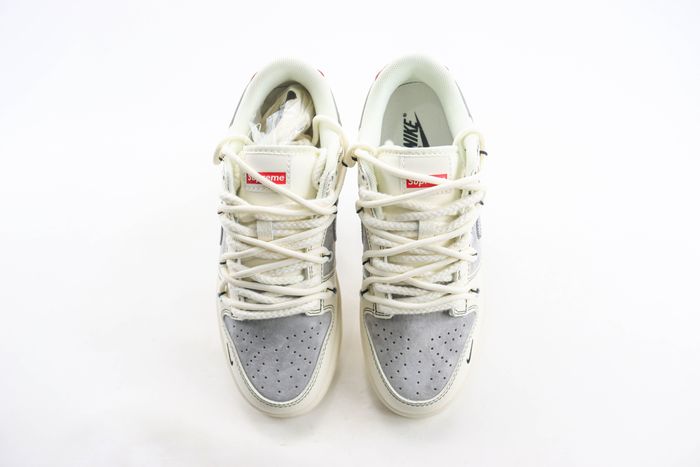 Nike SB Dunk Low Stussy 05