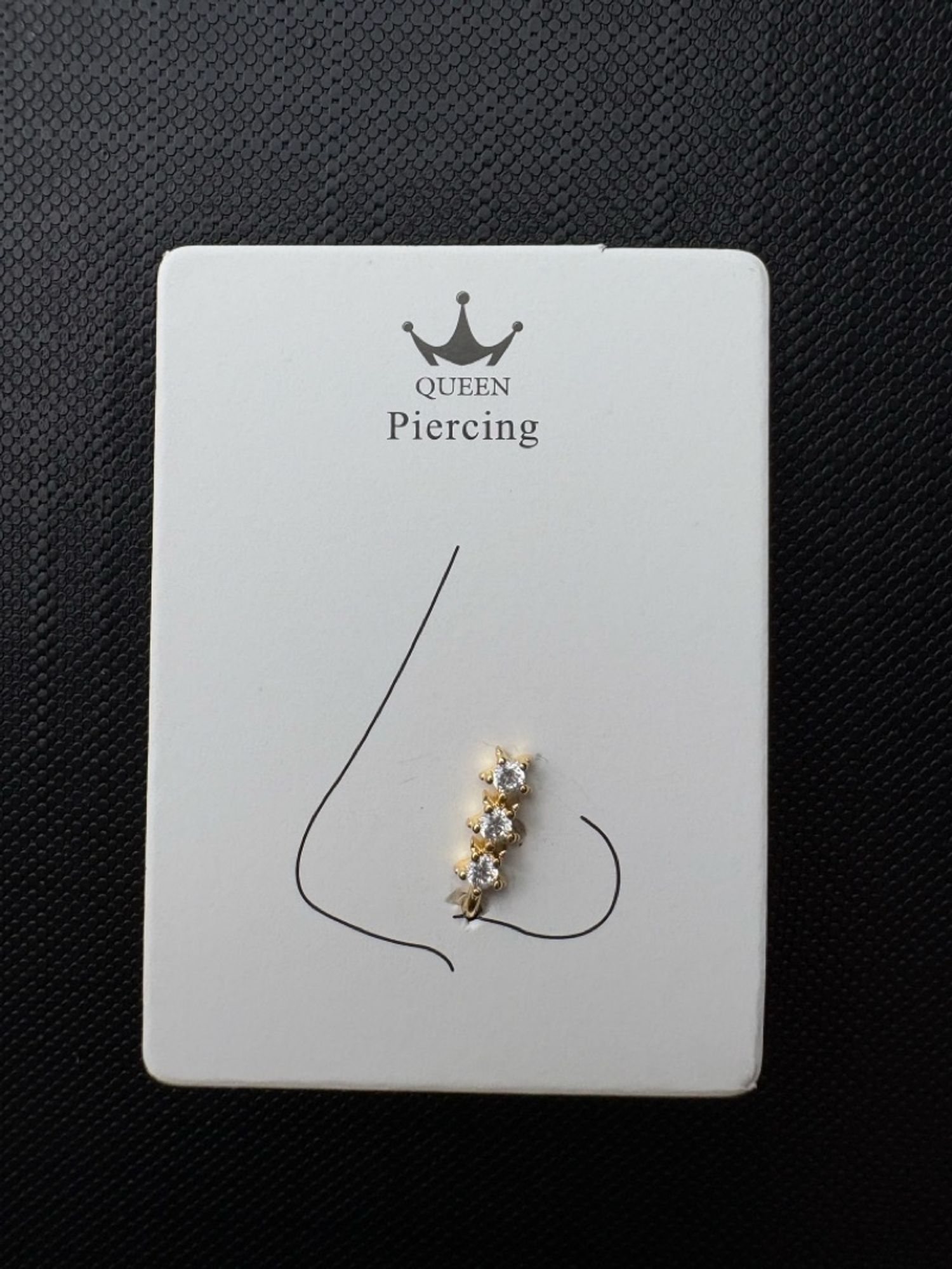 Хамрын хавчдаг ээмэг